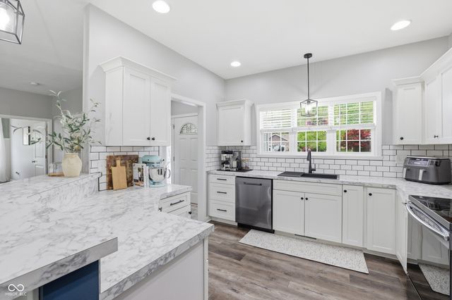 275 Patriots Landing, Coatesville, IN 46121