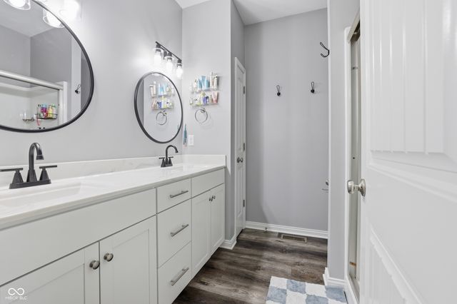 275 Patriots Landing, Coatesville, IN 46121