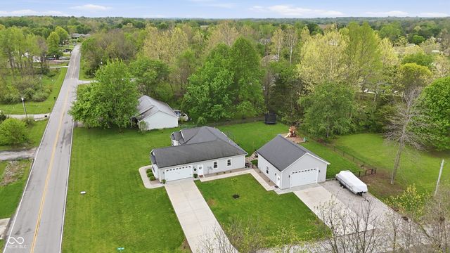 275 Patriots Landing, Coatesville, IN 46121