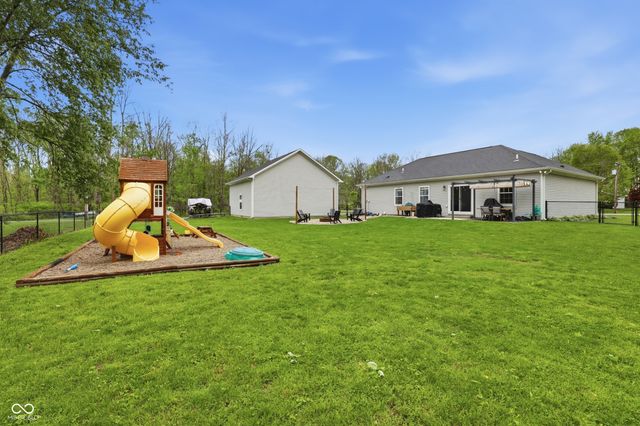 275 Patriots Landing, Coatesville, IN 46121
