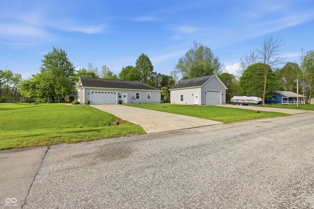 275 Patriots Landing, Coatesville, IN 46121