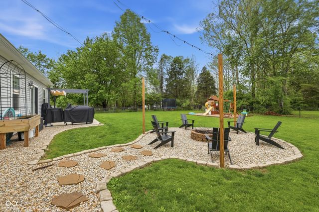 275 Patriots Landing, Coatesville, IN 46121