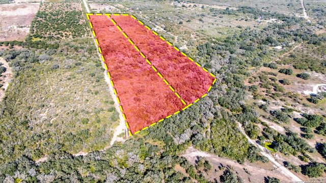 4796 Leslie Lane, Beeville, TX 78102