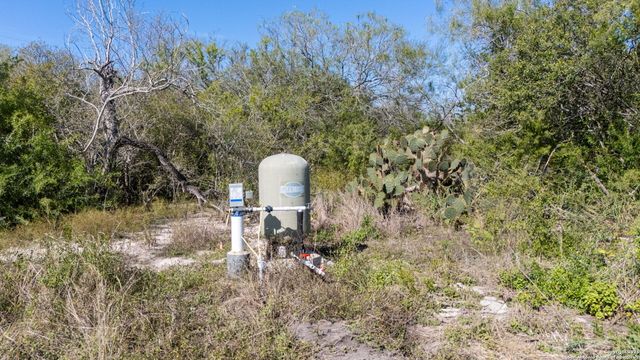 4796 Leslie Lane, Beeville, TX 78102