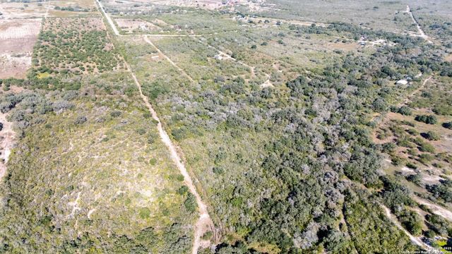 4796 Leslie Lane, Beeville, TX 78102