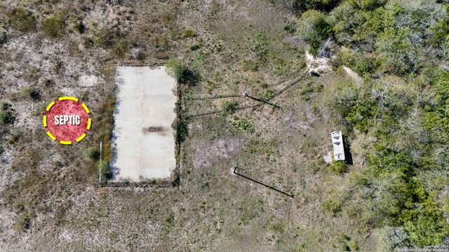 4796 Leslie Lane, Beeville, TX 78102