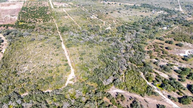 4796 Leslie Lane, Beeville, TX 78102