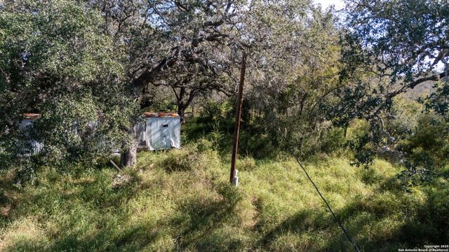 4796 Leslie Lane, Beeville, TX 78102