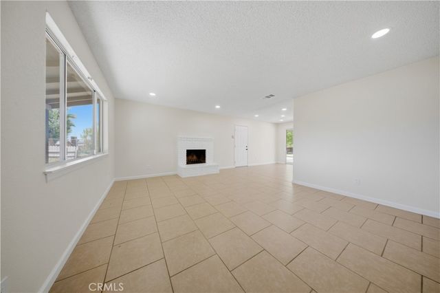 40912 E 168th E, Lancaster, CA 93535