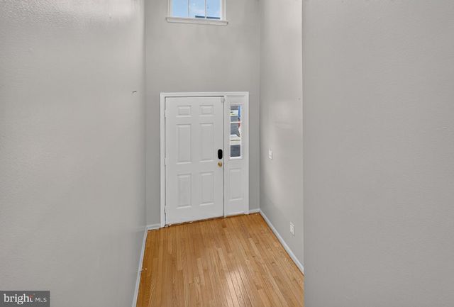 5121 BALLYCASTLE CIR, Alexandria, VA 22315