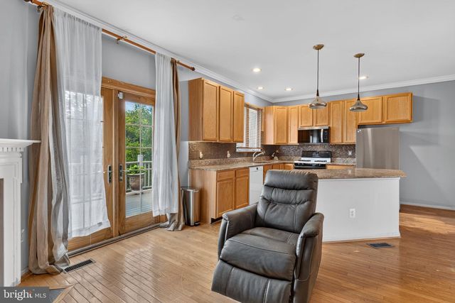 5121 BALLYCASTLE CIR, Alexandria, VA 22315