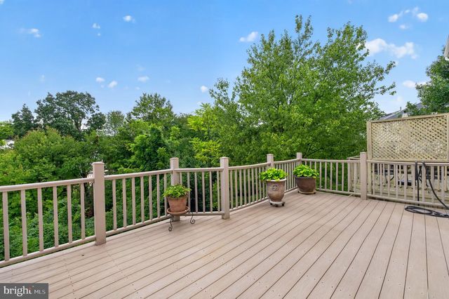 5121 BALLYCASTLE CIR, Alexandria, VA 22315
