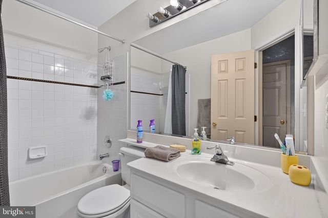 5121 BALLYCASTLE CIR, Alexandria, VA 22315