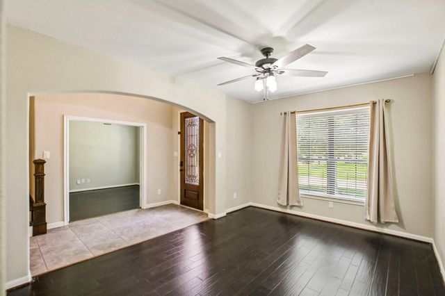 20922 Warwickshire Drive, Tomball, TX 77375
