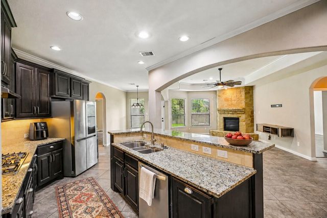 20922 Warwickshire Drive, Tomball, TX 77375