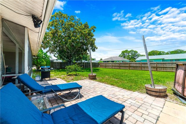 542 Saunders Street, Sebastian, FL 32958