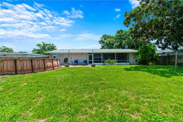 542 Saunders Street, Sebastian, FL 32958