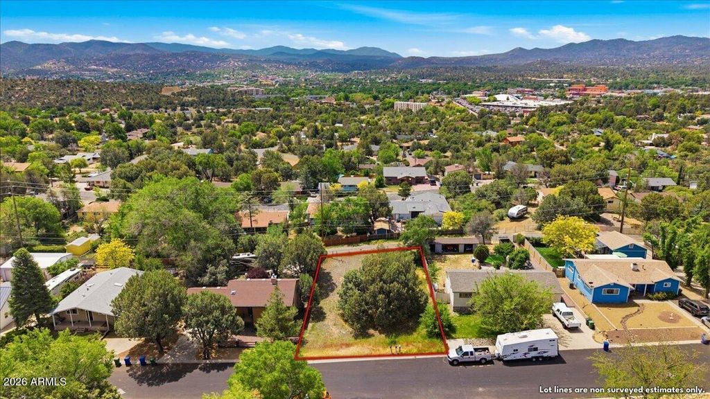 Image 3 of property listing at 617 FLORA Street 8, Prescott, AZ 86301