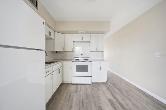 2466 ECUADORIAN WAY 16, Clearwater, FL 33763