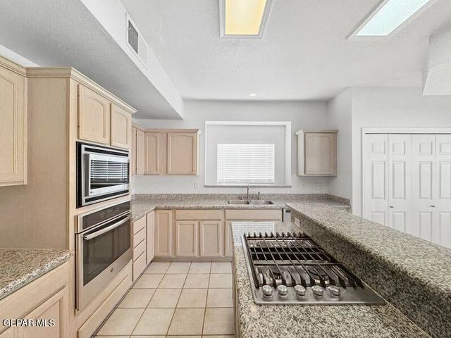 659 JEANNY MARIE Court, El Paso, TX 79932