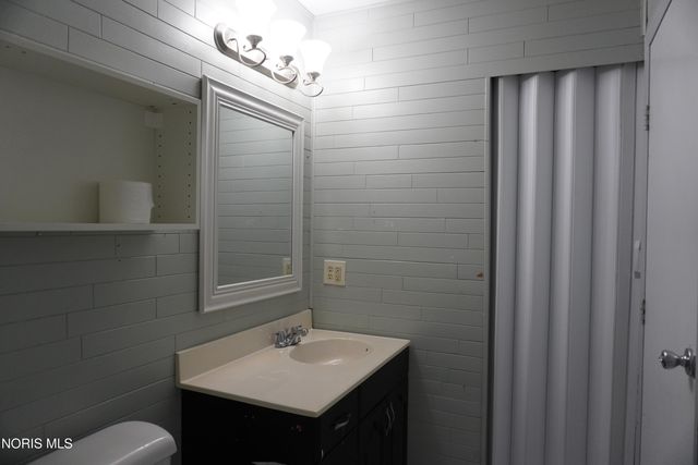 5665 Bernath Court, Toledo, OH 43615