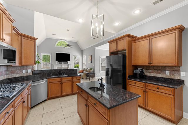 530 WINDING VALLEY LN, Collierville, TN 38017