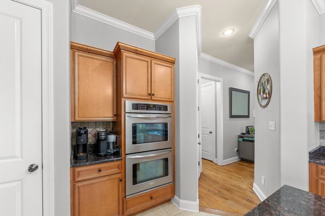 530 WINDING VALLEY LN, Collierville, TN 38017