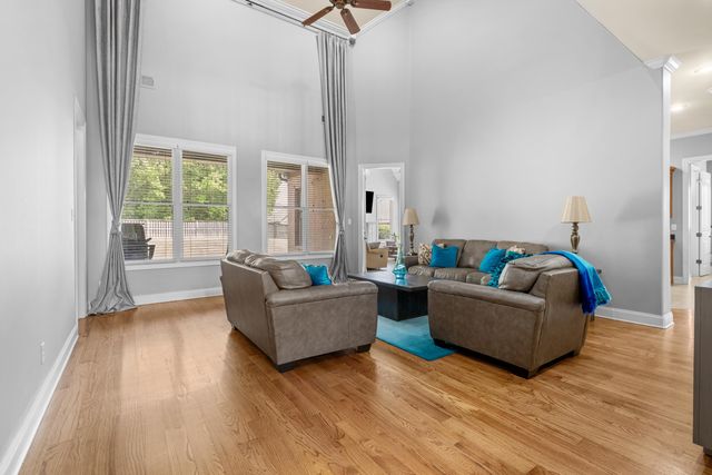 530 WINDING VALLEY LN, Collierville, TN 38017