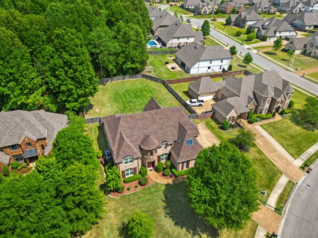 530 WINDING VALLEY LN, Collierville, TN 38017