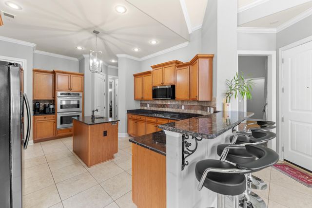 530 WINDING VALLEY LN, Collierville, TN 38017