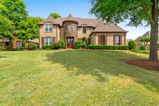 530 WINDING VALLEY LN, Collierville, TN 38017