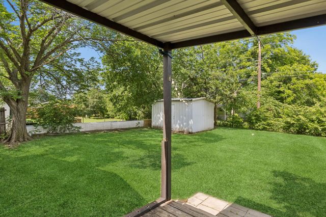 1120 S Pine Street, Grapevine, TX 75050