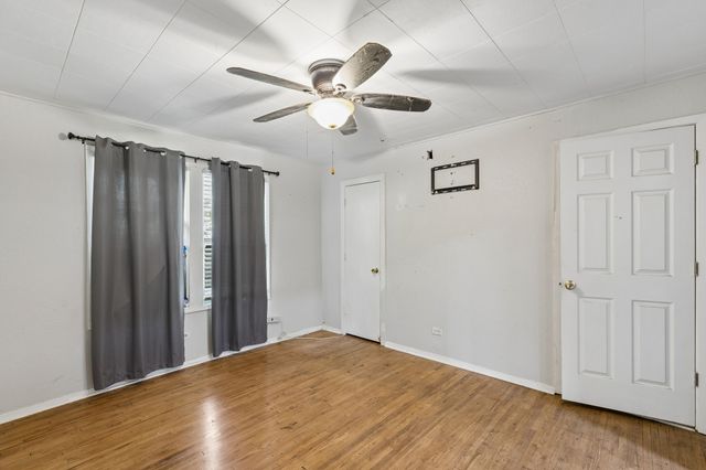 1120 S Pine Street, Grapevine, TX 75050