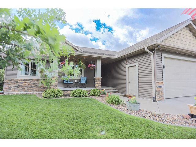 1680 Valley Quail Drive, River Falls, WI 54022