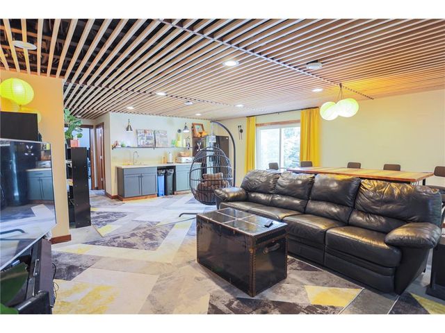 1680 Valley Quail Drive, River Falls, WI 54022