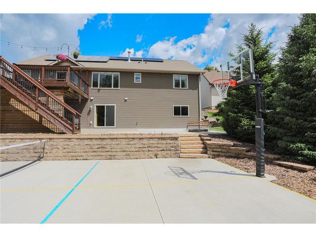 1680 Valley Quail Drive, River Falls, WI 54022