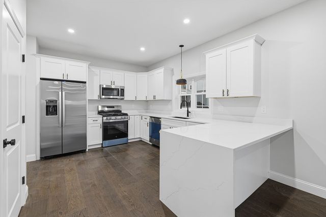 138 Eighteenth St., Fall River, MA 02723