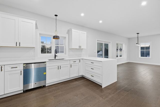 138 Eighteenth St., Fall River, MA 02723