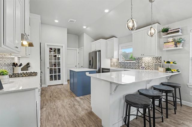 18208 Jimenez Drive, Edmond, OK 73012