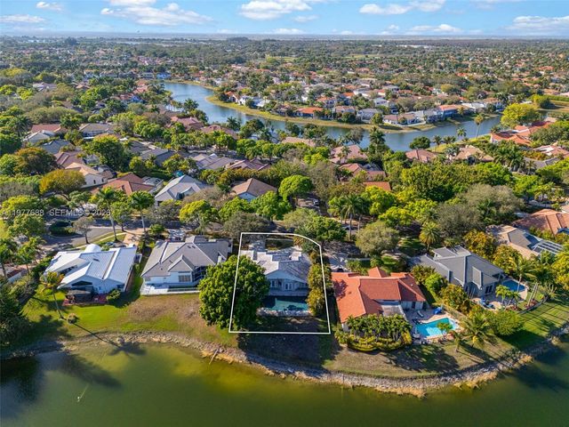 10784 Avenida Santa Ana, Boca Raton, FL 33498