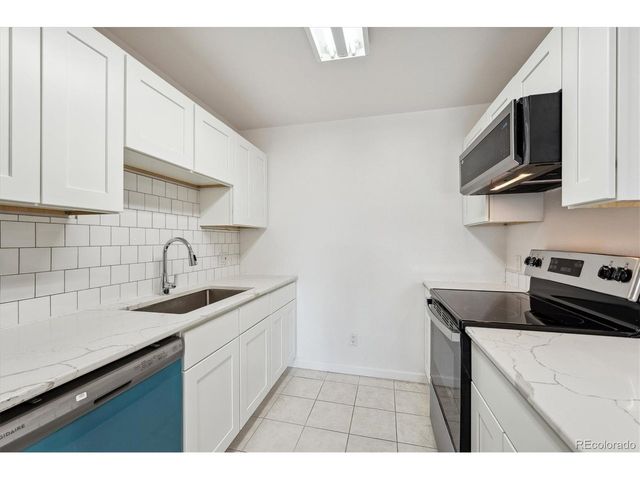 13095 W Cedar Dr 302, Lakewood, CO 80228