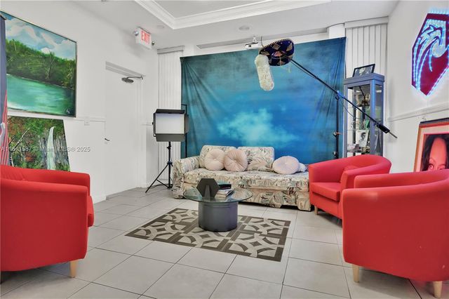 6011 Rodman St 107, Hollywood, FL 33023