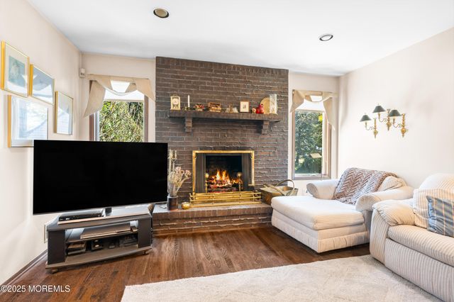 5 Karen Court, West Long Branch, NJ 07764