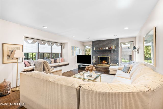 5 Karen Court, West Long Branch, NJ 07764