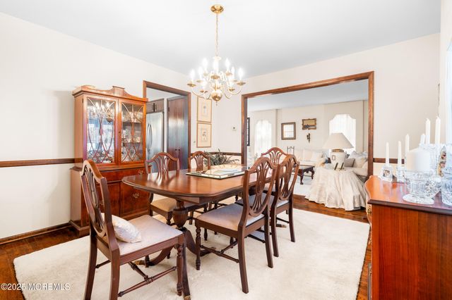 5 Karen Court, West Long Branch, NJ 07764