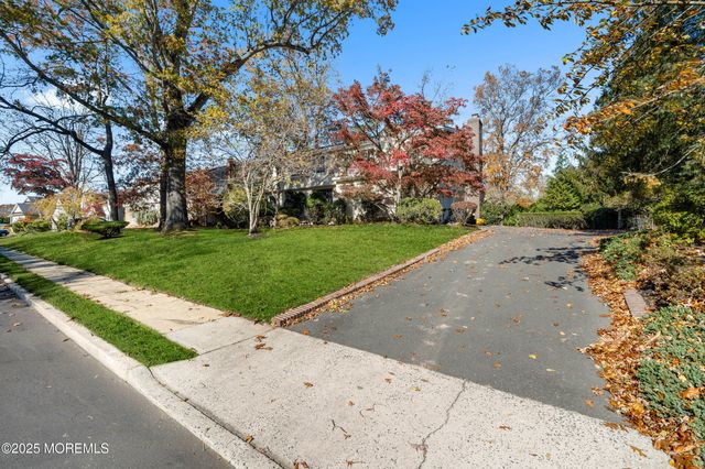 5 Karen Court, West Long Branch, NJ 07764