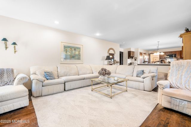 5 Karen Court, West Long Branch, NJ 07764