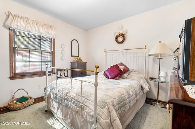 5 Karen Court, West Long Branch, NJ 07764