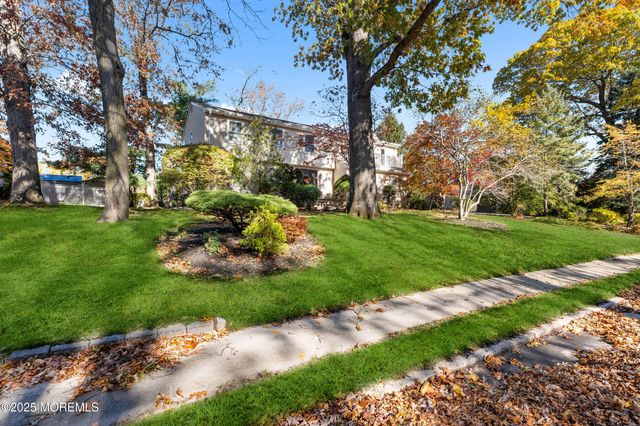 5 Karen Court, West Long Branch, NJ 07764