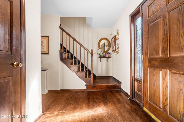 5 Karen Court, West Long Branch, NJ 07764